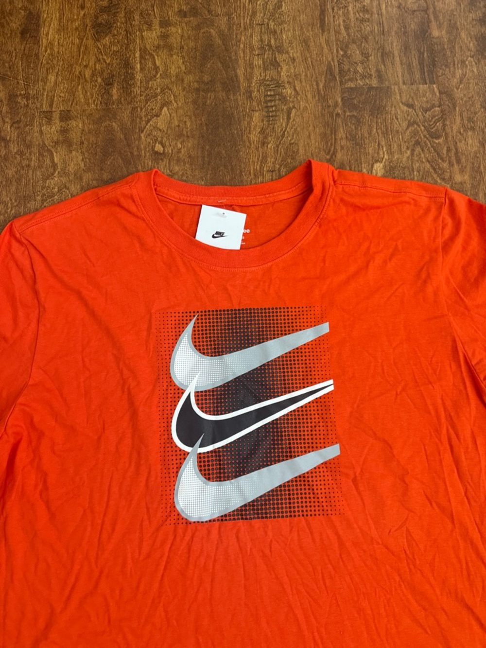 Nike Men's Bright Orange Graphic Swoosh Tee Size XXL - Picture 3 of 15